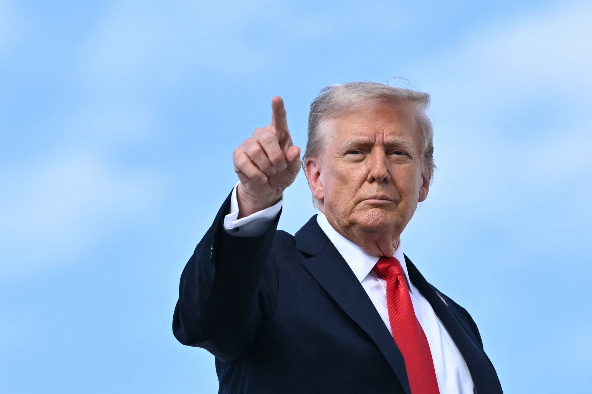 Tramp: İrana quru qoşunların göndərilməsi istisna edilmir